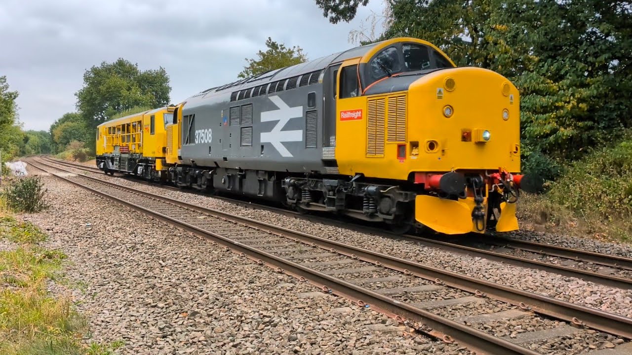Sutton Park Line: 37508 working 6Z07 + Freights