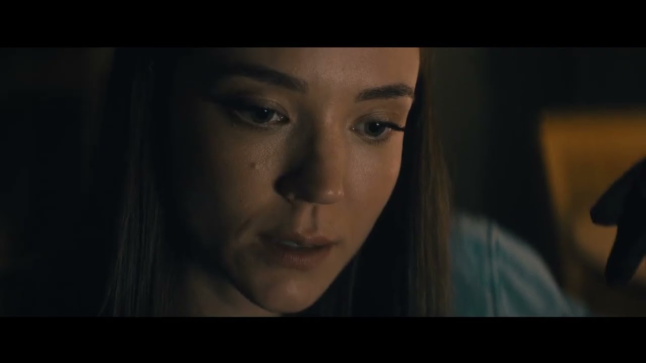 Hot Gloved Female Killer 159