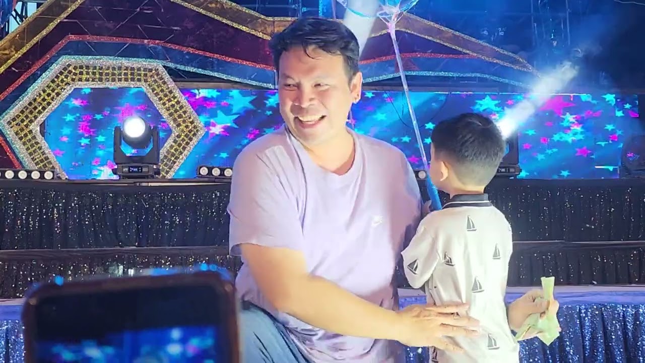 เจ้าของค่ายรับของเล่น - น้องโตเกียว & #ผู้ใหญ่บ้านฟินแลนด์ งานสามแยกพระประแดง