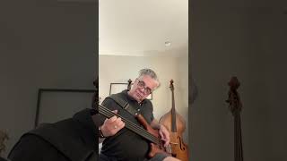 G string sounds out of tune with itself.