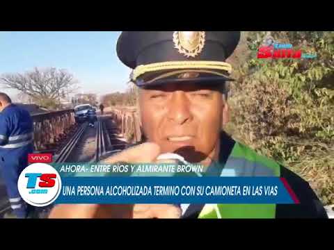 Siniestro vial en las vias del tren de calle Almt. Brown saltar