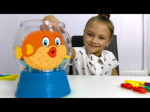 Игра Пугливая Рыбка - Ярослава выигрывает у мамы | Видео для детей