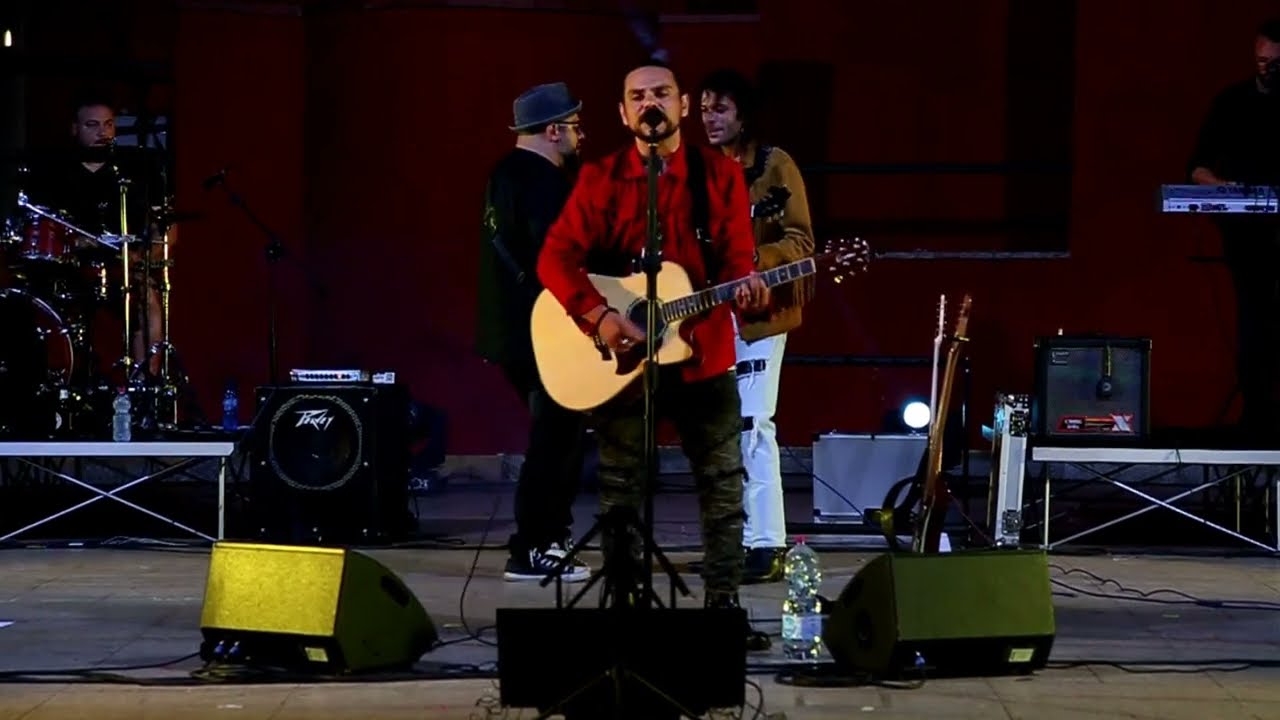 Guarda Francesco Vecchio e la sua Band a "Etna in scena 2022" Zafferana Etnea. su YouTube Guarda Francesco Vecchio e la sua Band a "Etna in scena 2022" Zafferana Etnea. su YouTube