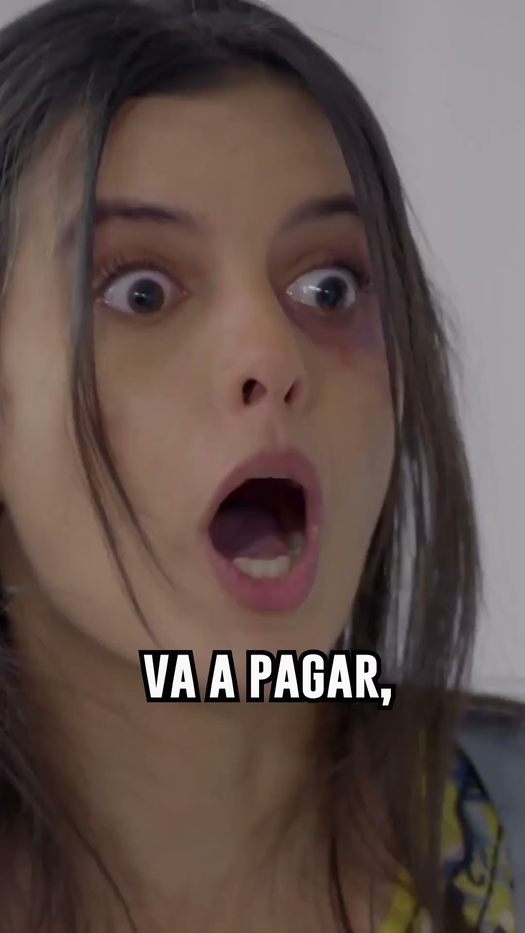 Efraín no me pegó, me pegué con la puerta ? #LaRosadeGuadalupe #LaRosa #shorts #video