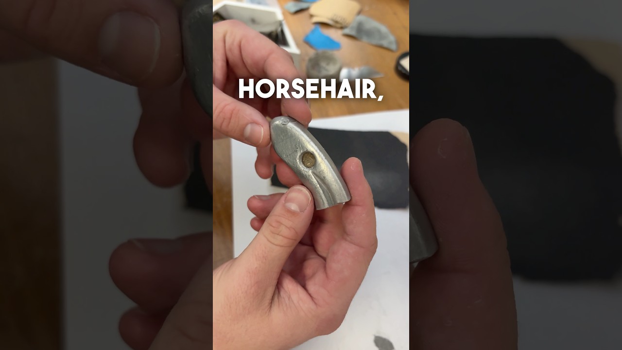 Making a ring with a horseshoe and horsehair
