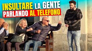 Insultare La Gente Parlando Al Telefono 2