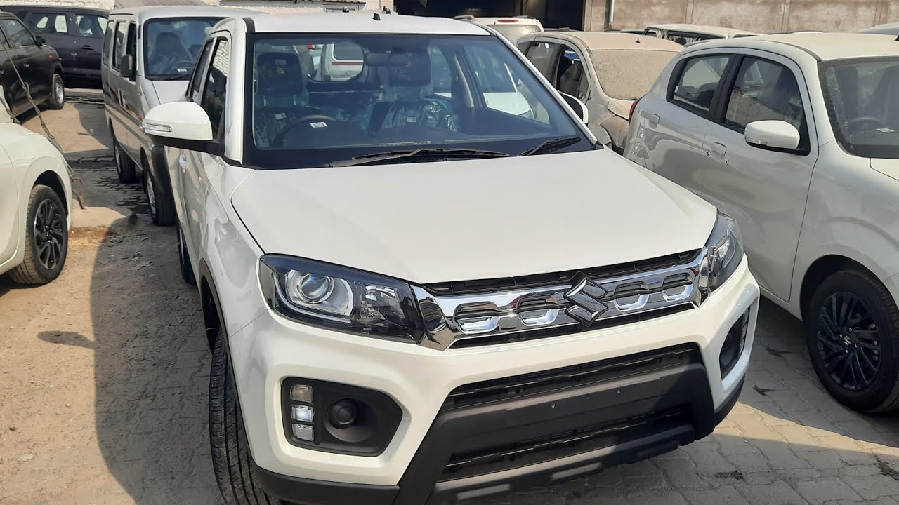 Maruti Suzuki Brezza 2022 LXI Base  Model Review, Gkscarvlogs