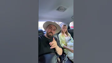 يلي يحب الاكل البحري لا يحجي معاي 