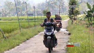 NET. JATIM - ANAK SD MEMBAWA SEPEDA MOTOR KE SEKOLAH