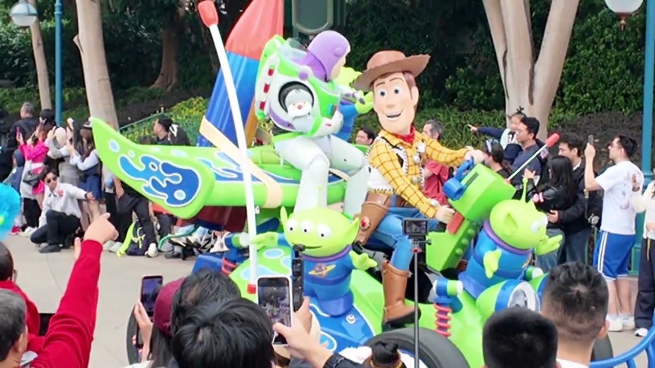 Friendtastic Parade at Disneyland Hong Kong (Jan 20 2026)