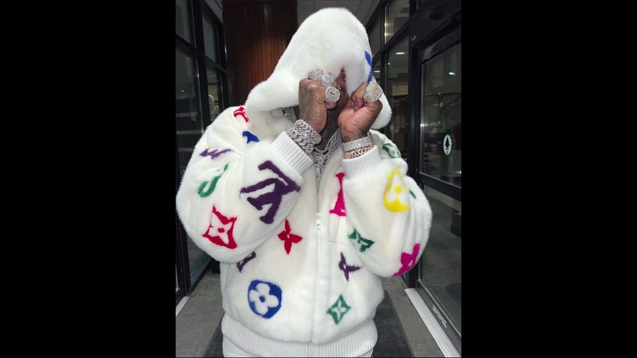 FW22 LOUIS VUITTON CREAM BUNNY VARSITY JACKET REVIEW 