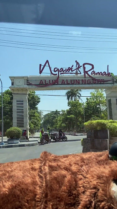 Ngawi Ramah !! Jalan jalan lewat alun alun Ngawi disiang hari 🔥 #alunalunngawi #alunalun #ngawi