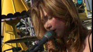 Delta Goodrem - Not Me, Not I / Lost Without You (Channel V Music Bus 2003)