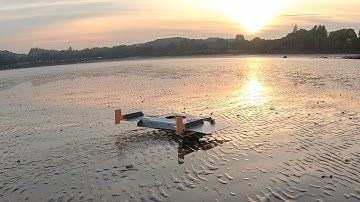 Skirtless Hovercraft - Ground Effect Vehicle Hybrid. Full testing video.