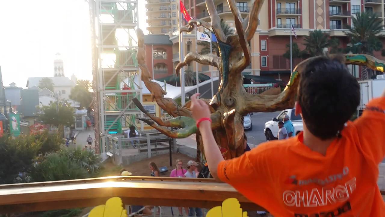 Little girl gets stuck on the zip line in destin fl YouTube