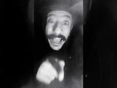 عمال تقول انا انا حاطط عليك كام سنه 