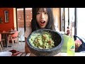 COREANA PROBANDO GUACAMOLE Y TACOS POR 1ERA VEZ