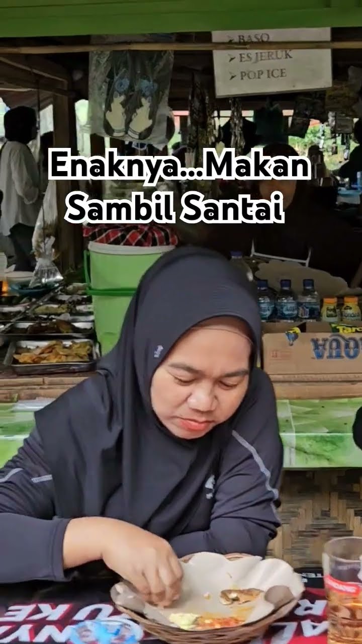 Makan Enak Di Saat Hujan