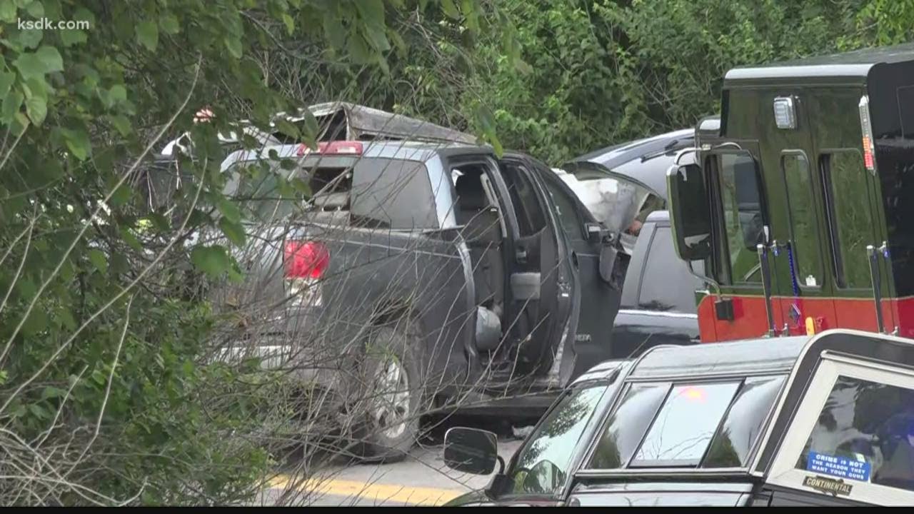 Head-on crash kills 3 people in Lincoln County - YouTube
