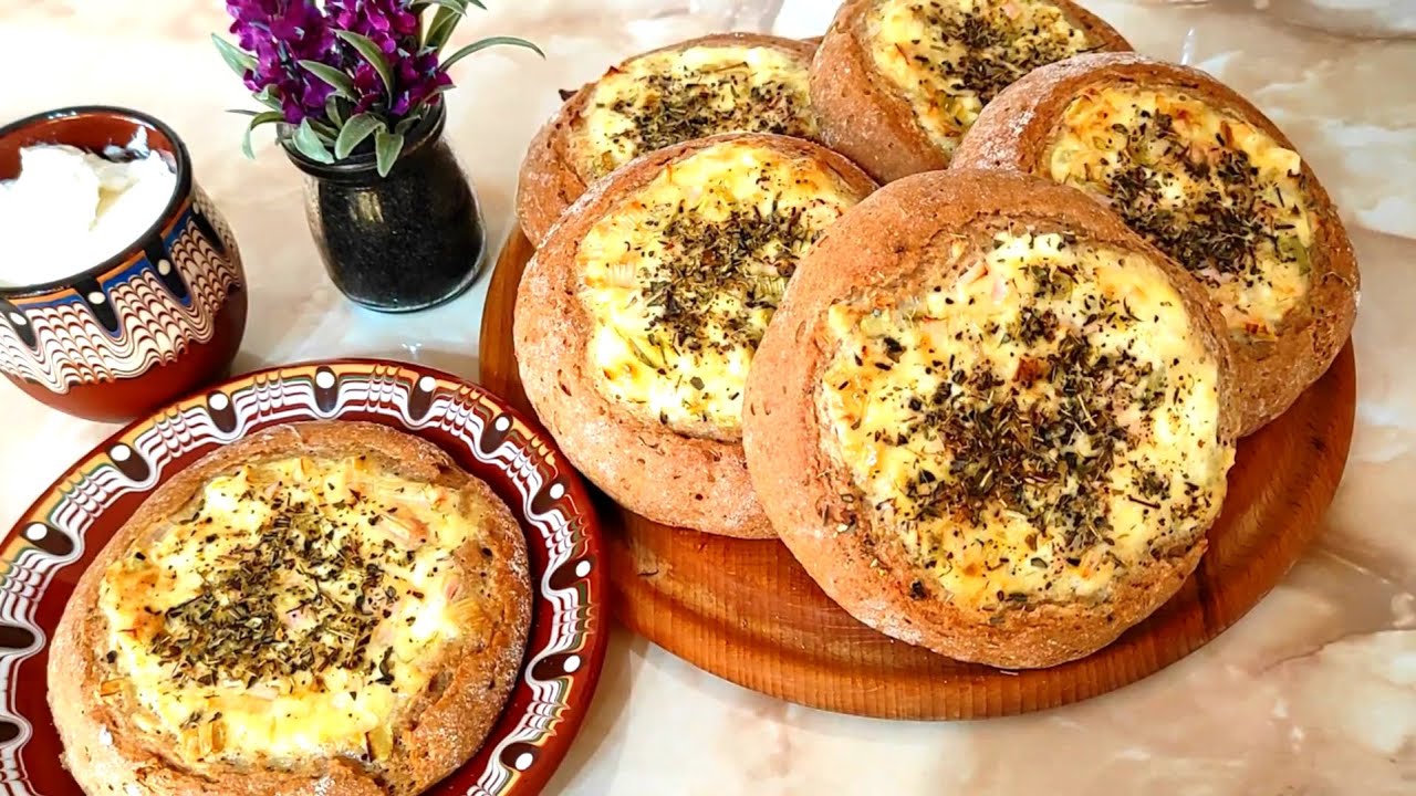 Фаршированный пирог для завтрака. Вкусный завтрак с сыром и цельнозерновой мукой.