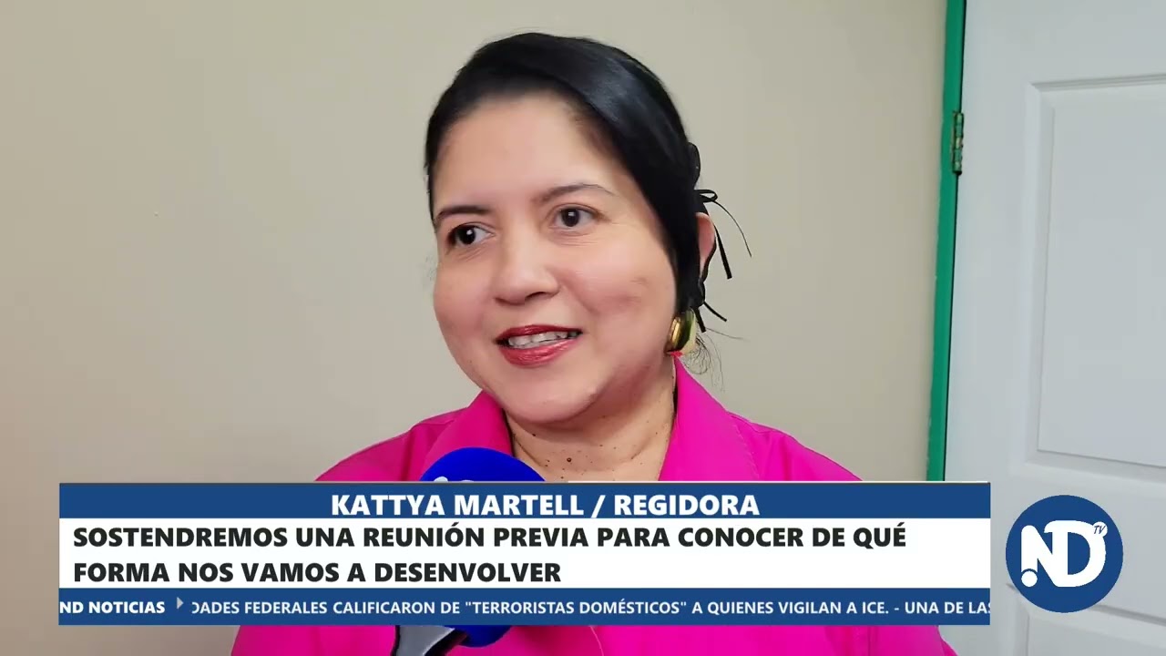 KATTYA MARTELL / REGIDORA