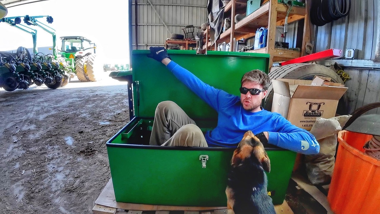 Humungous Tool Box (You can fit a person in here)