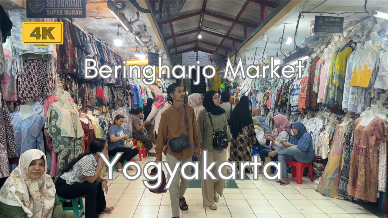 Busy Life of Beringharjo Market | Old Market in Yogyakarta | Becak Ride |Yogyakarta Walking Tour 4K