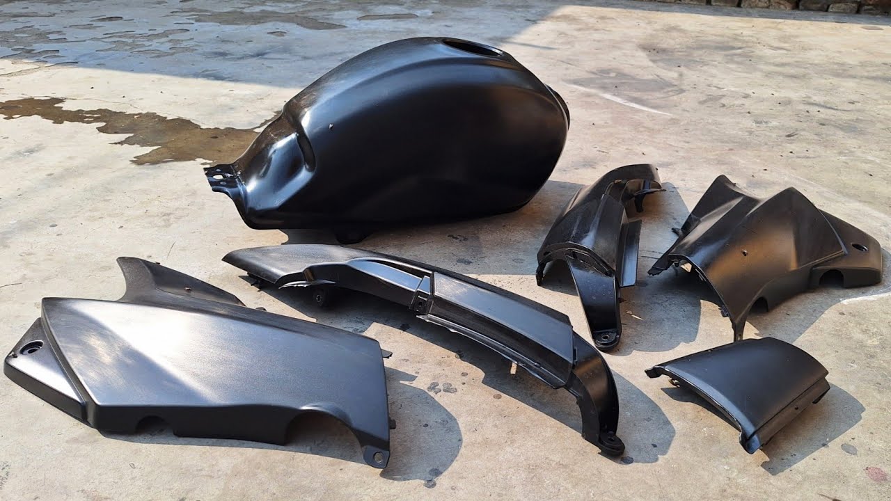 Super Splendor New Sticker Install || Qamar Bike Restoration