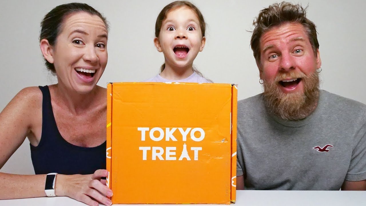 Tokyo Treat Box Unboxing & Taste Test