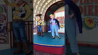 Woody with Bo Peep (Toy Story) who waves & blows kiss-Disney California Adventure 10/17/22 PixarPier