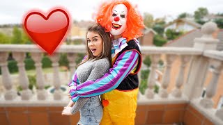 EL PAYASO ME ROBA A MI NOVIA !!