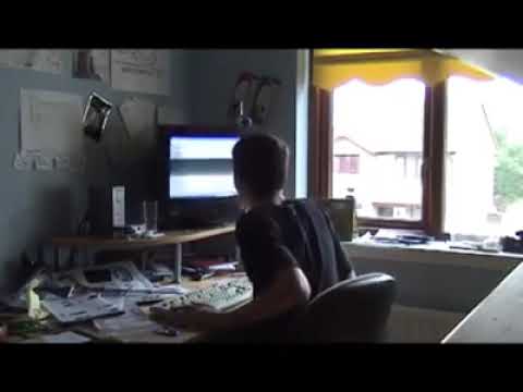 Kid destroys keyboard over Line Rider ( CREDIT GOES TO ORIGINAL OWNER )