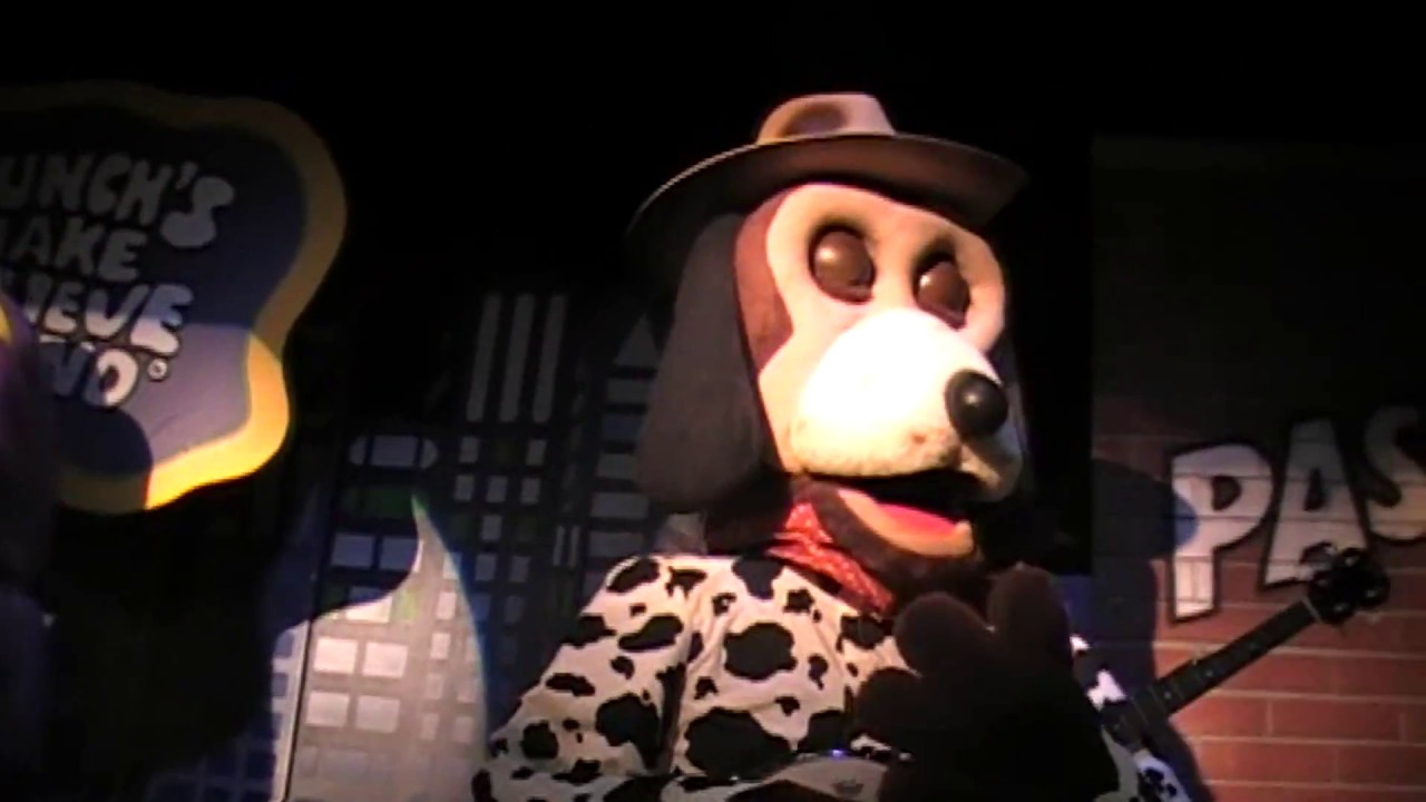 Chuck E Cheese Worcester Sing a Song