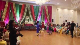 Best Mehndi Dance 2016 - Sameer and Sidra