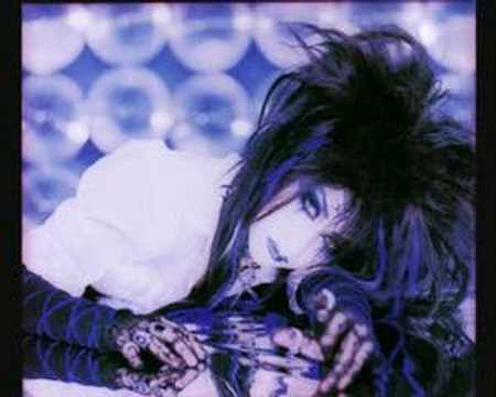 Moi dix Mois, Mana fanvid