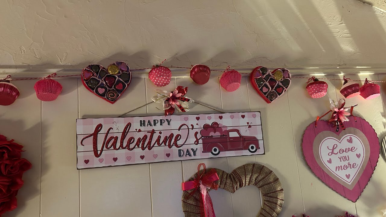 The Sweetest Valentine’s Garland You’ll Ever Make 🍫💕 #fakebake #diy #valentines #modelmagic
