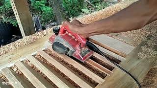 Butuh ketelatenan membuat pintu kayu garasi trik tukang kayu