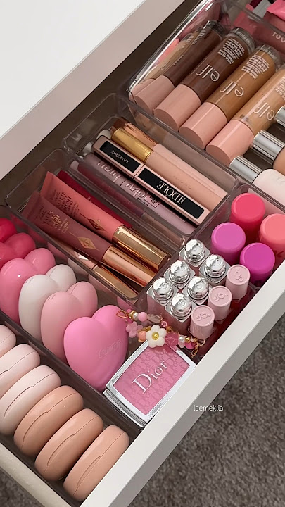 organize my makeup drawer with me🏹🤍✨ #makeup #makeuporganization #makeupshorts #asmrmakeup #preppy