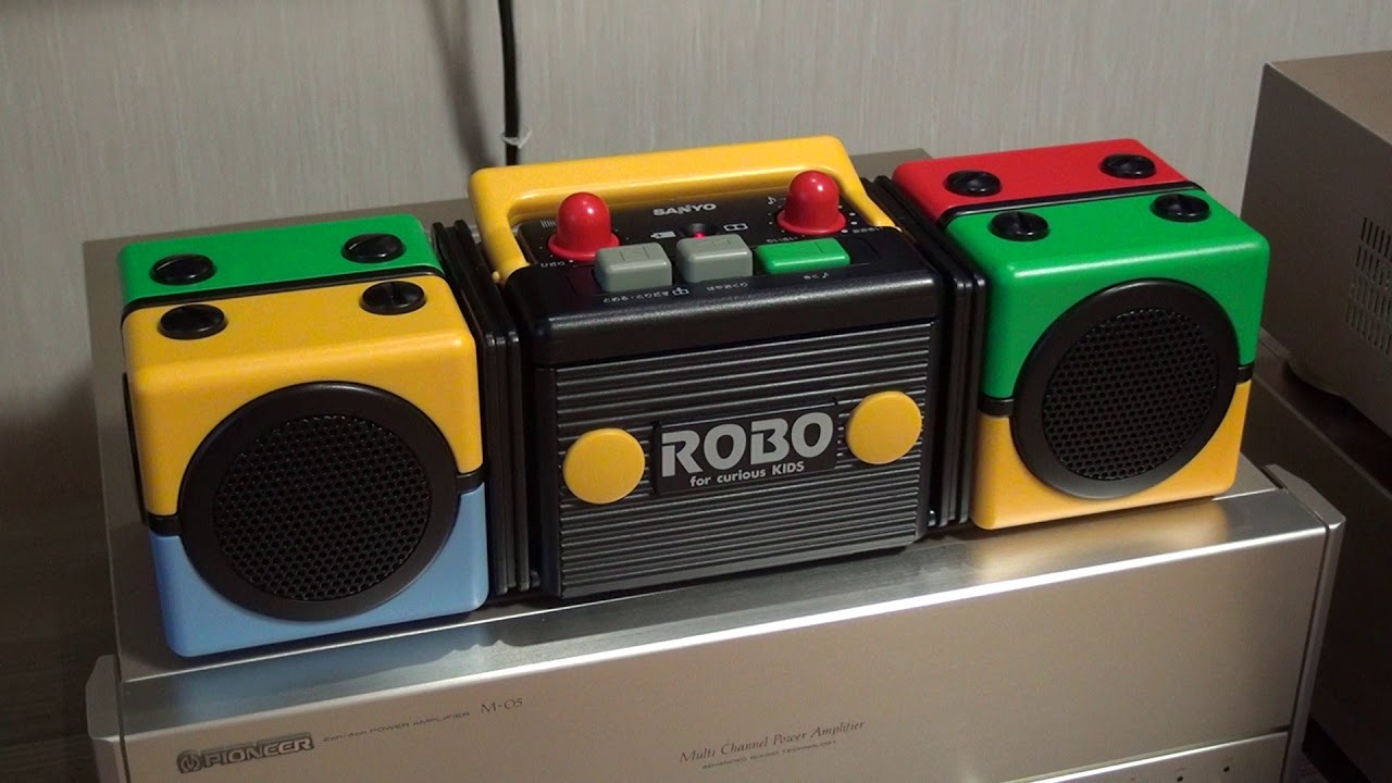 1990 Sanyo ROBO-01 cassette player - YouTube