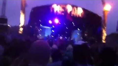 Django Django Default Glasto13