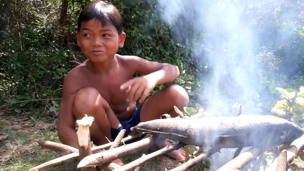 Primitive Technology - Find Food and cooking big fish - eating delicious