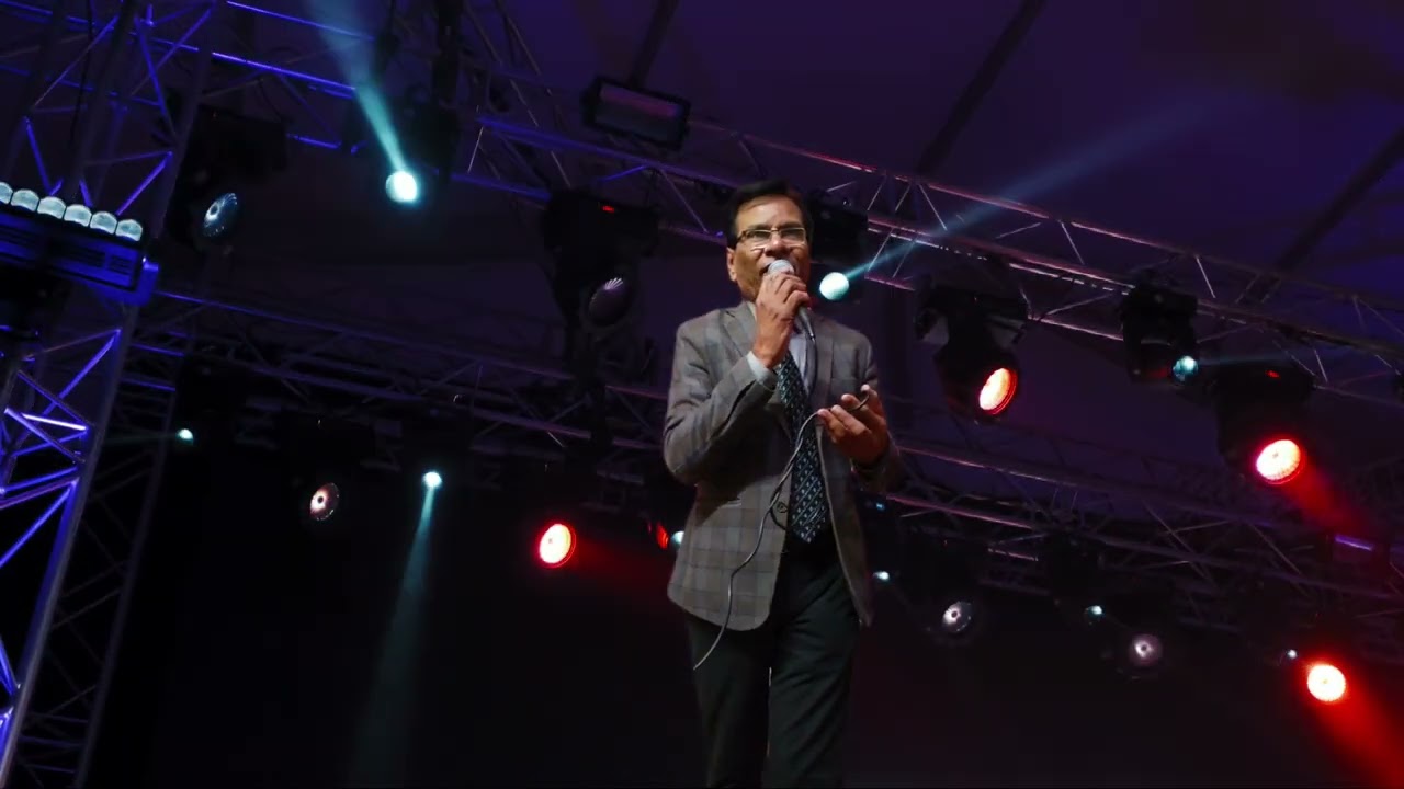 Koi Nazrana Le kar Aya,Tribute to Mohd Rafi by Arshad no copyright please only for entertainment 