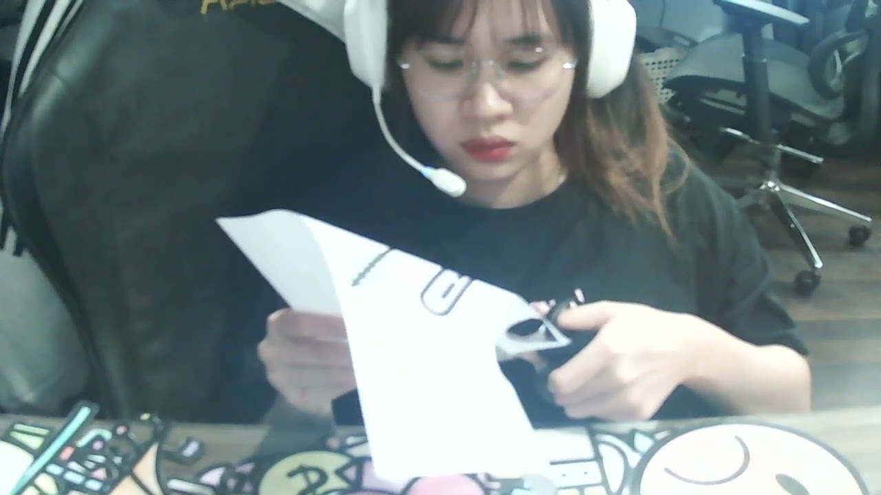 Explore the Beauty of Paper Cutting Create Intricate Designs and Stunning Artworks