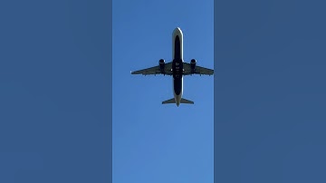 Airplane take off at DCA #shorts