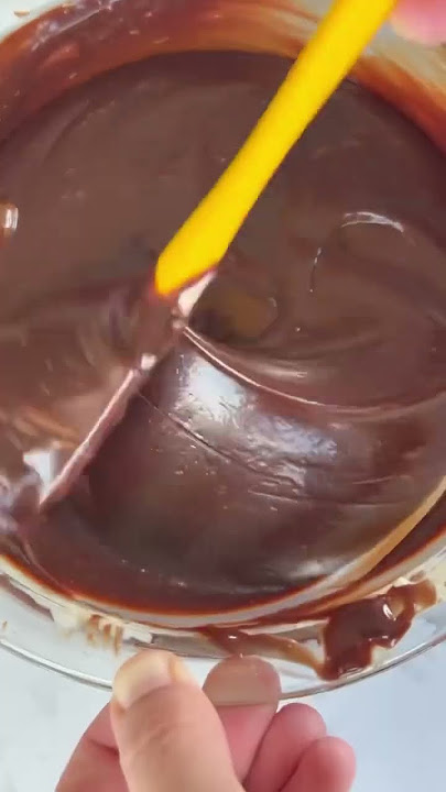 How to make chocolate ganache! Recipe link in comments! #recipe #baking #foodblogger #howto