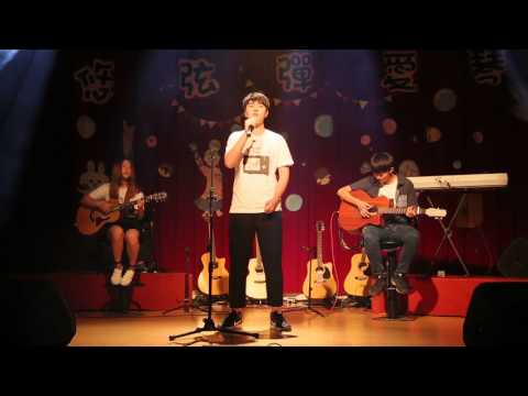 04『悠弦彈愛琴』背對背擁抱