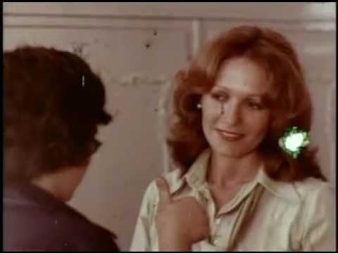 беверли д’анджело поцелуй вдовы. Mother's house 1974 фильм. глаза его матери фильм 2011. Mother's house 1974 фильм. морс хус 1974.