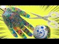 Orbeez Water Balloon of Gloves Explode 水風船爆弾にトーマスとパーシーがとじこめられた