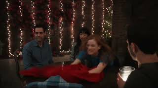 Bad Blood Zoey's extraordinary Christmas Clip