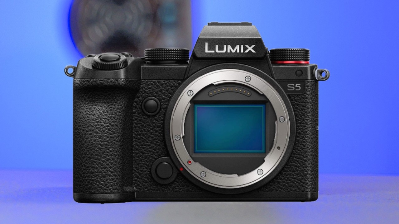 Panasonic LUMIX S5 Mirrorless Camera Review - Still Worth It? 